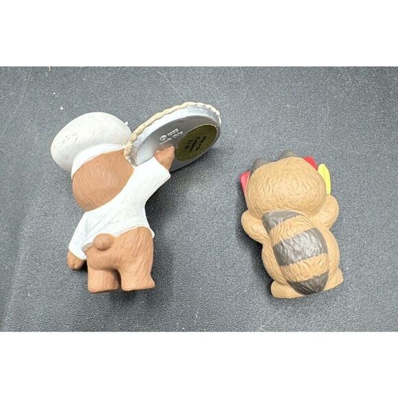 2 Mint Hallmark Valentine's Day Merry Miniature 1989 Teddy Baker & Raccoon -S1R - Picture 4 of 7